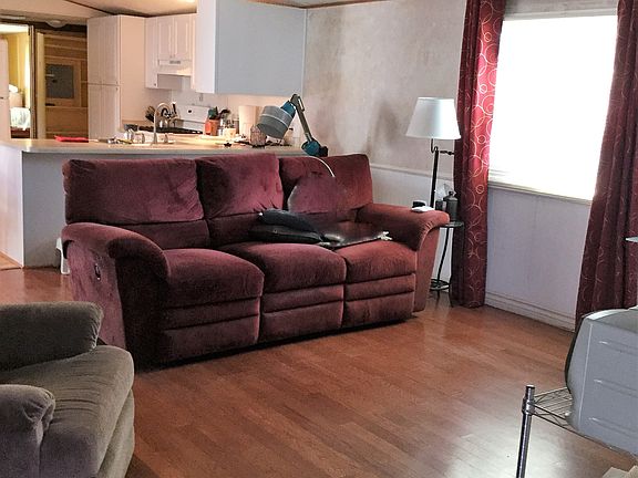 5th image of 324 N Vine Ave Trailer 17