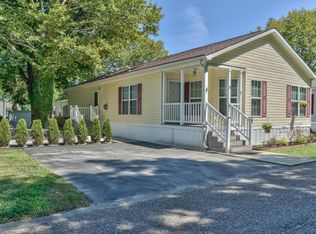 13 Village Rd, Morganville, NJ 07751