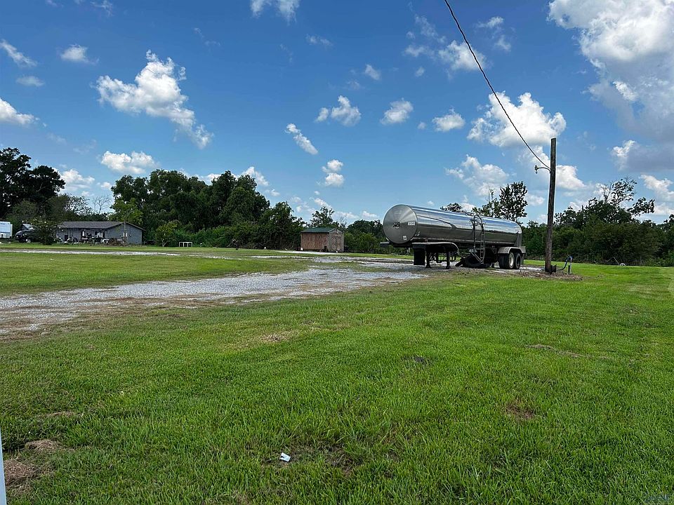 2nd image of 2284 Highway 182