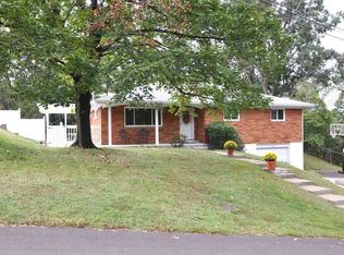 1100 Amherst Dr, Ashland, KY 41101