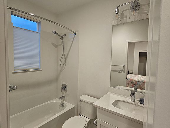 4th image of 13108 Sepulveda Cir