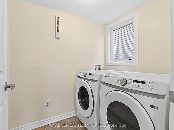 4th image of 3566 Cambrian Rd
