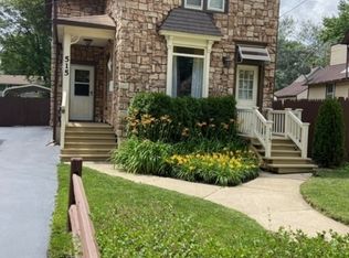 515 Mill St, Elgin, IL 60123