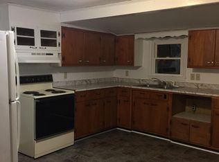 229 W Poplar St, Noble, IL 62868