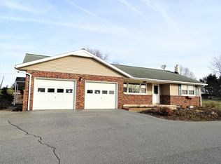 223 N Harvest Rd, Ronks, PA 17572