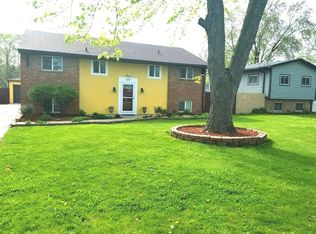 137 S Pinecrest Rd, Bolingbrook, IL 60440