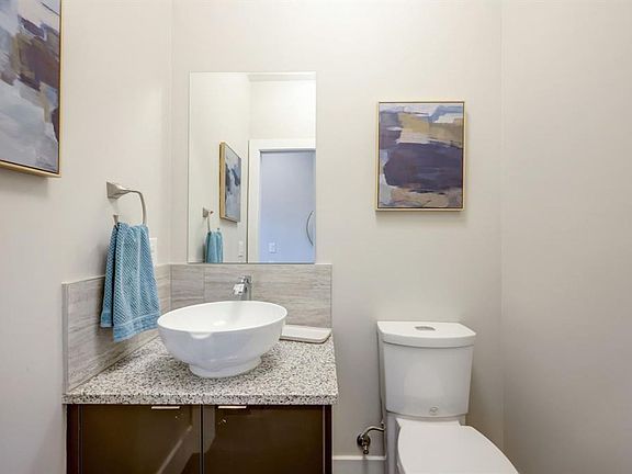 5th image of 2927 E Martin Luther King Blvd #1