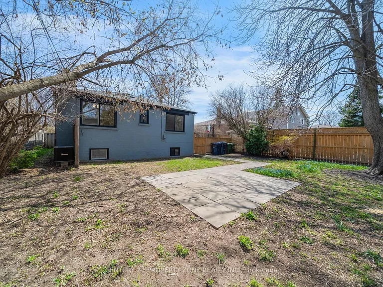 203 Toynbee Trl — Photo 46