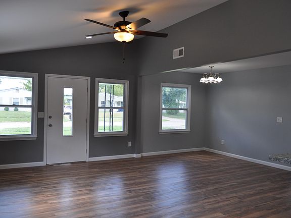 2nd image of 4914 Broadmoor Blvd