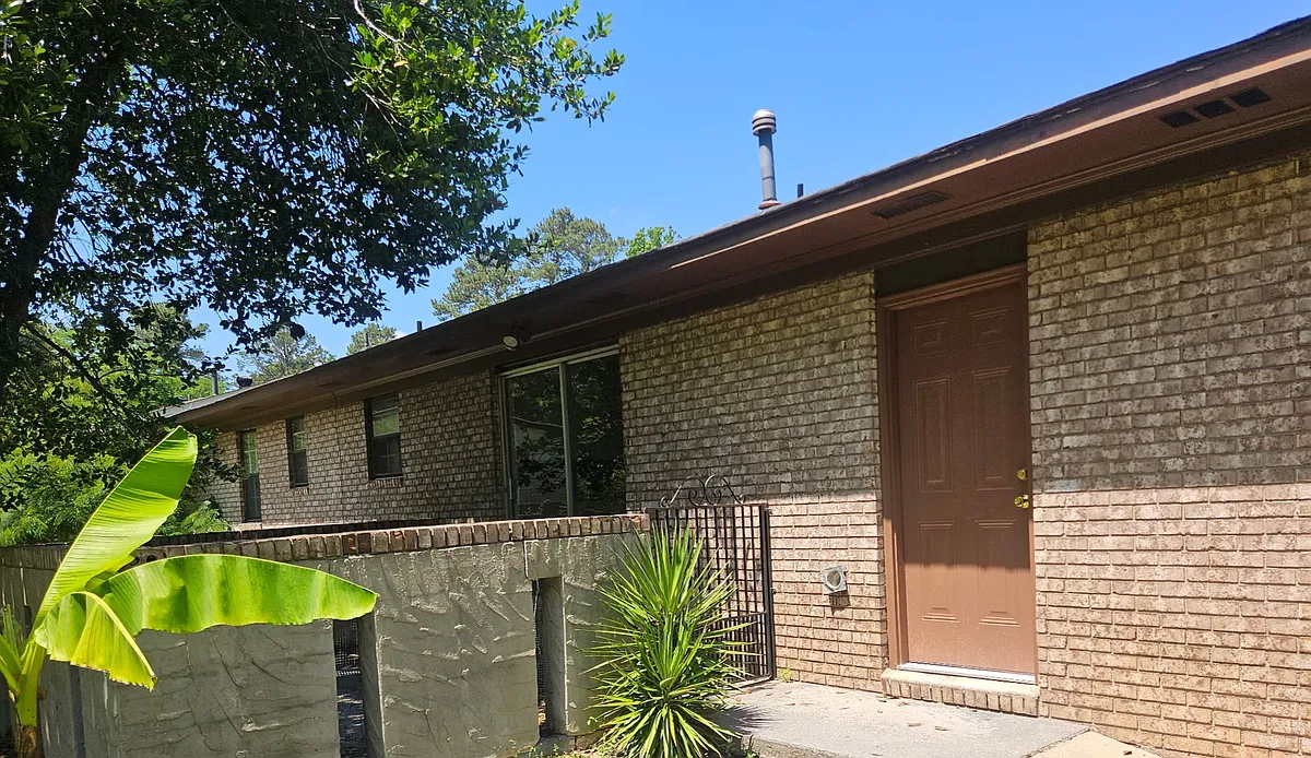 Building Photo - 2718 Fawn Dr