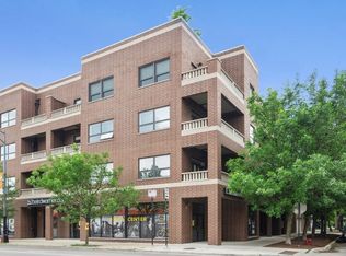 1952 W Cuyler Ave APT 202, Chicago, IL 60613