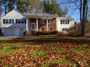 30 Devonshire Ln, Londonderry, NH 03053