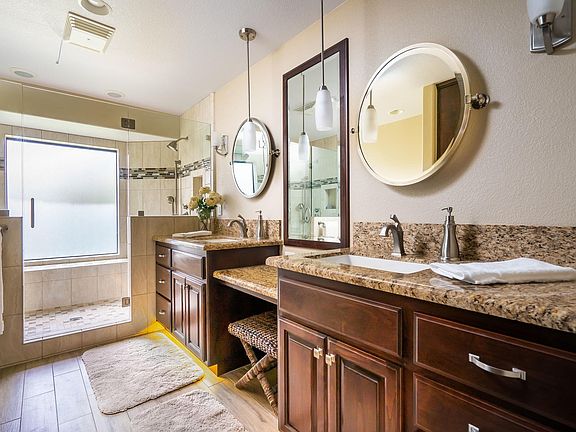 41744 Misha Ln Quartz Hill CA-large-005-