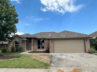 21250 River Lark Ln, Edmond, OK 73012