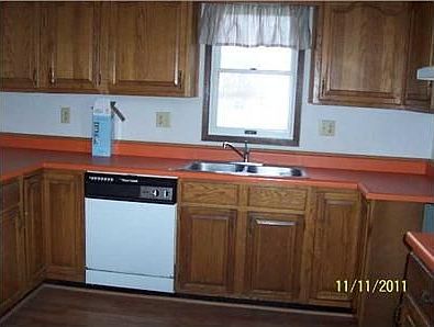 4th image of 3960 Logan Thornville Rd NE