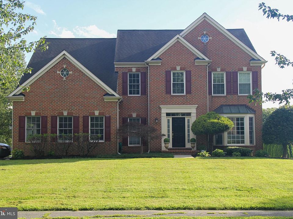 1st image of 9915 Ritchie Dr