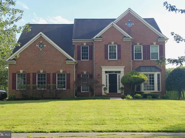 9915 Ritchie Dr, Ijamsville, MD 21754