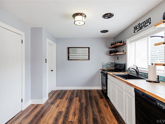 3rd image of 3311 Woodlawn St