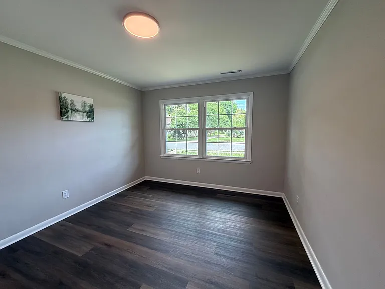 228 College Dr — Photo 13
