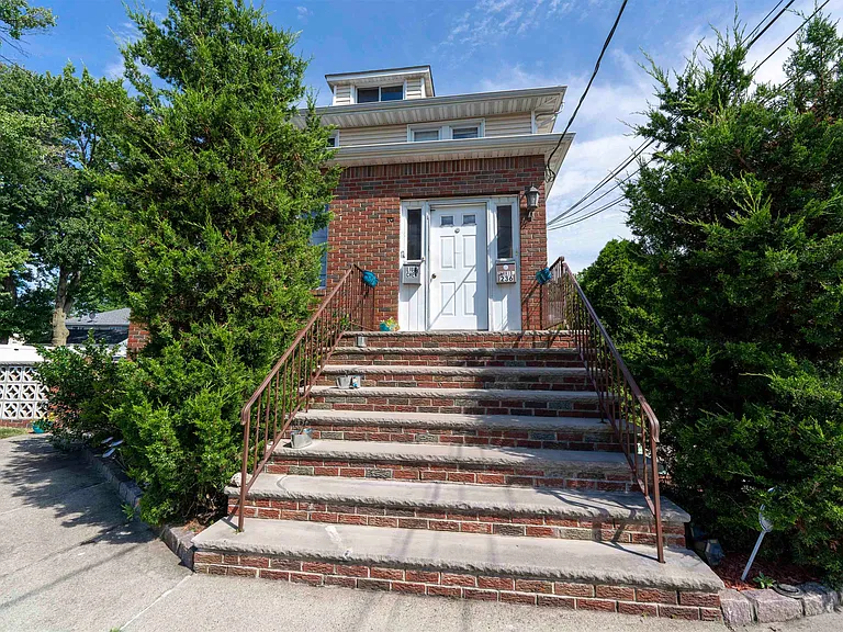 236 Franklin St #2 — Photo 1