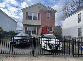 30 Pierce St, Newark, NJ 07103