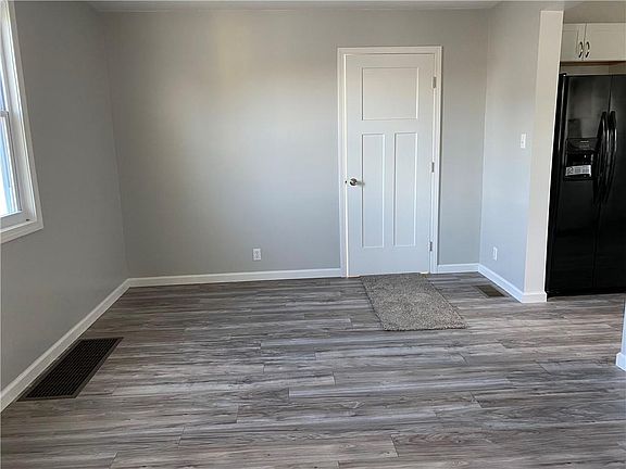 5th image of 3209 Washington Ave