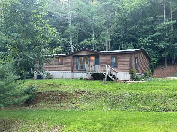 118 Albie Rogers Ln, Dillard, GA 30537