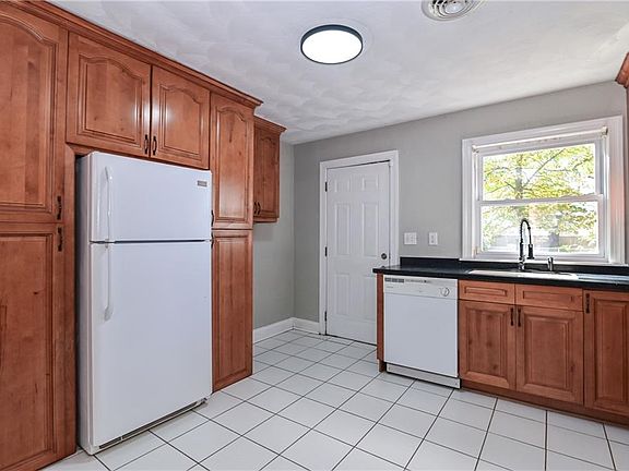 4th image of 9455 Hickory St #1B