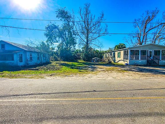 3rd image of 16 Avenue E