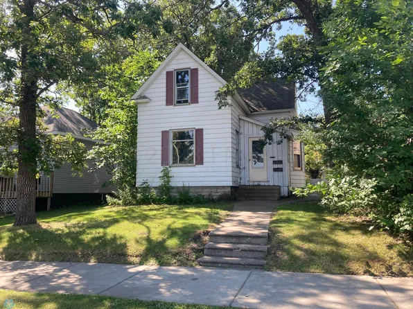 317 Park St, Detroit Lakes, MN 56501