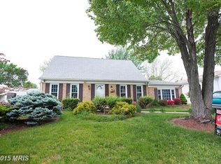 907 N York Rd, Sterling, VA 20164