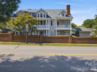 1056 The Glen St, Statesville, NC 28677