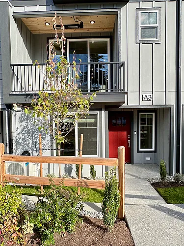 15423 Admiralty Way #A3 Photo 1