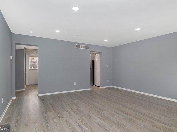 4th image of 457 Kenilworth Ct