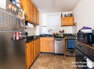 218 W 8th St #2, Boston, MA 02127