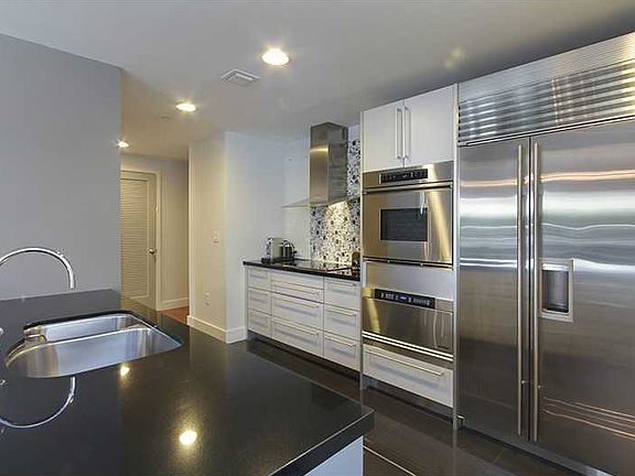 5th image of 6103 Aqua Ave APT 101