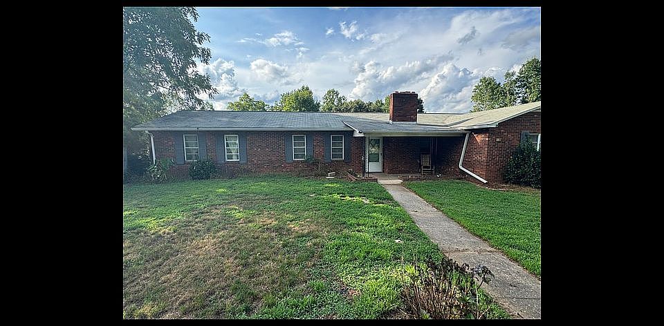 1st image of 2922 Brad Deal Rd