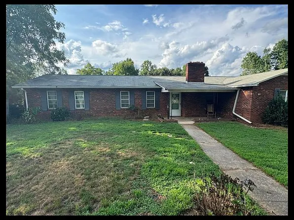 2922 Brad Deal Rd, Valdese, NC 28690