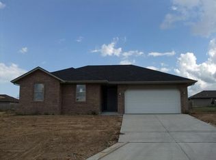 3232 E Colonial St, Republic, MO 65738