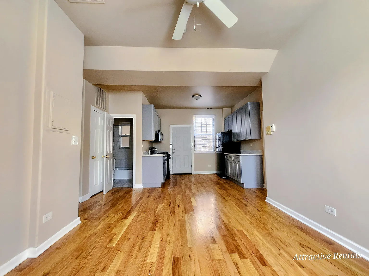 2 bed, 900 sqft, $1,000 — Photo 2