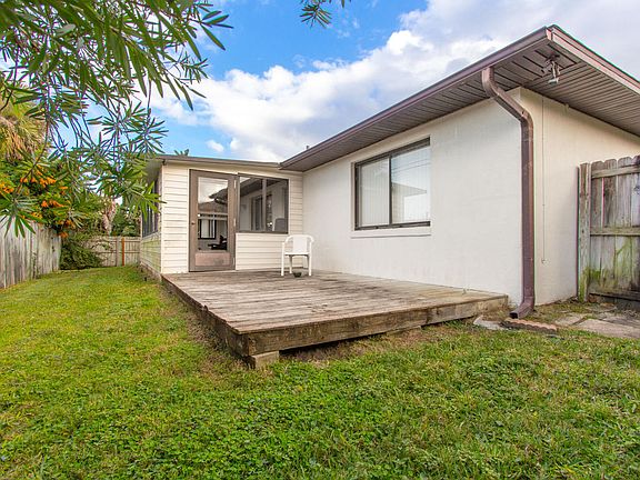 3rd image of 123 Pierside Dr