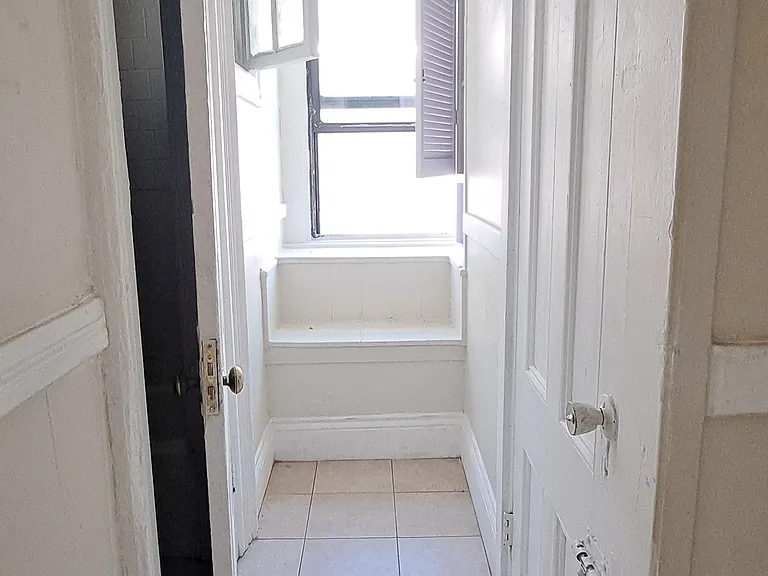 183 Harvard St #3A — Photo 16