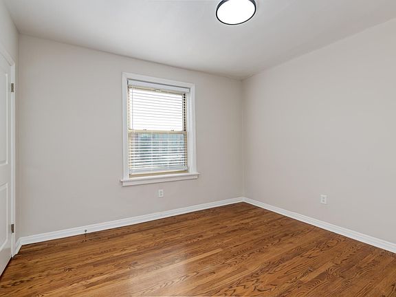 5th image of 1024 Oakview Pl #3A