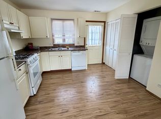 1415 N Fairfield Rd APT B, Round Lake, IL 60073