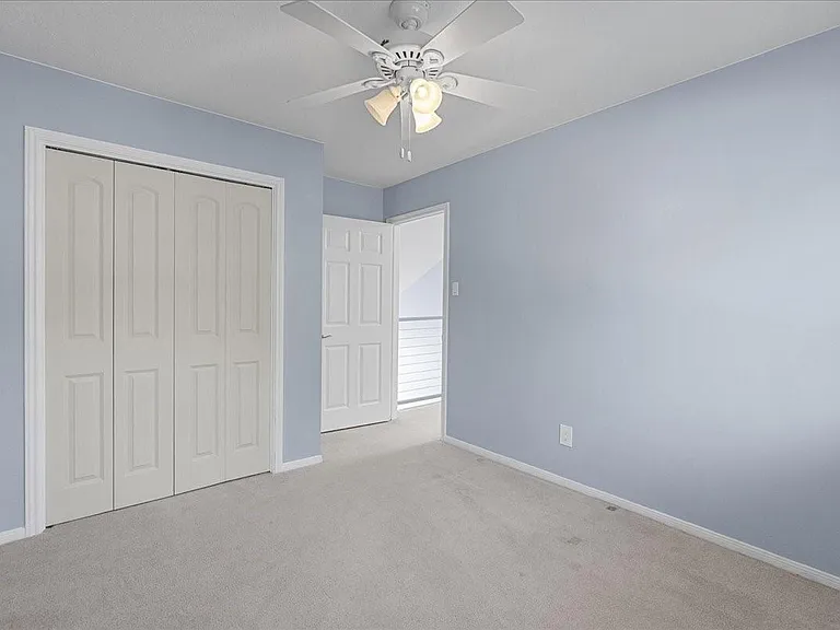 1016 Glenshannon Ave — Photo 15