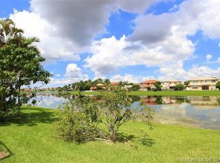 15831 SW 68th Ter, Miami, FL 33193