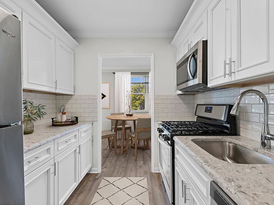 1st image of 36 Hawthorne Pl #1B-1Ba