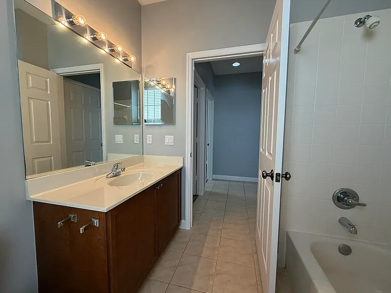 3640 Biltmore Ave — Photo 24