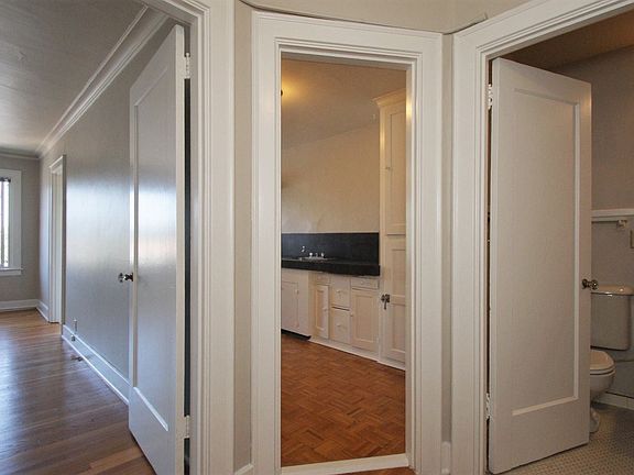 4th image of 3008 Harvard Ave E Unit 302