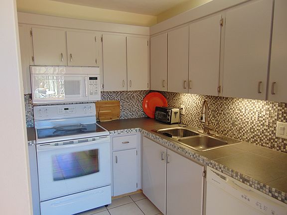 4th image of 1170 6th Ave